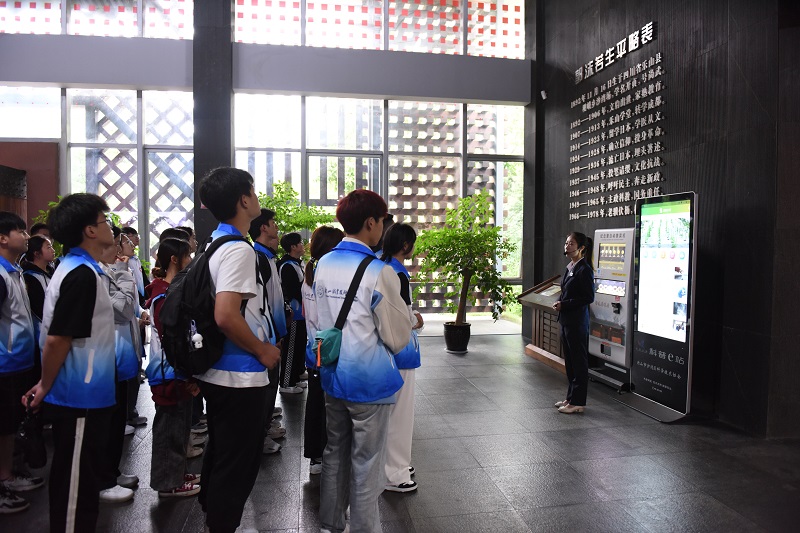 4.1、现场实践教学.JPG